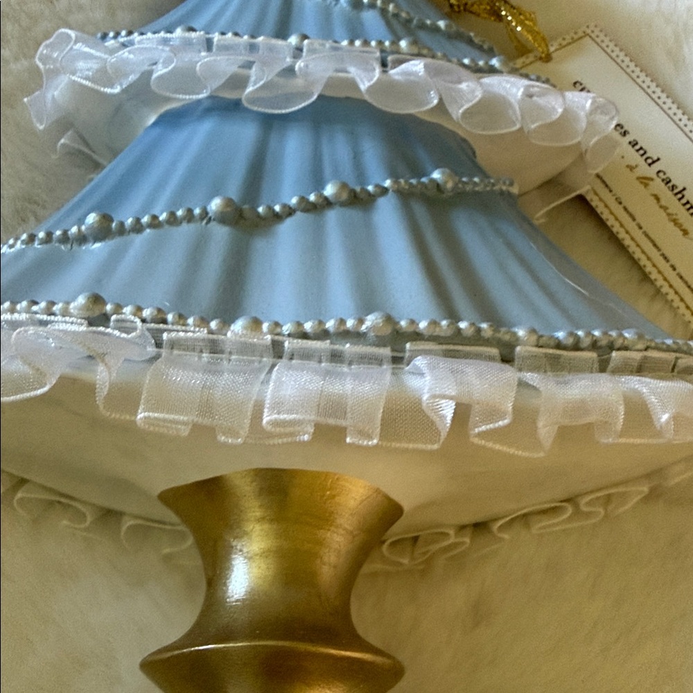 NEW! Blue & White Ribbon Bow & Metallic Gold lace Christmas Tree - Picture 2 of 9